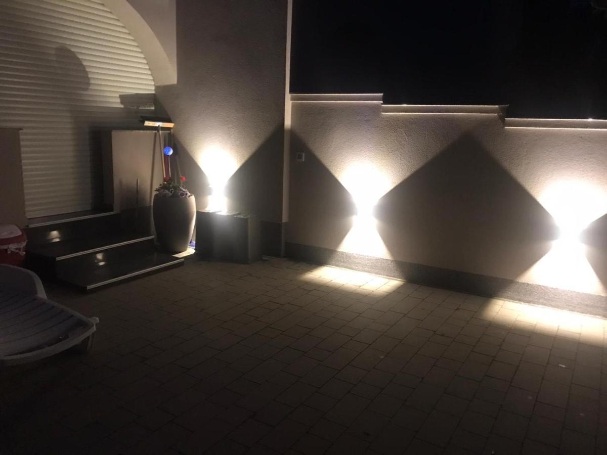 Apartman Petra 1 Vir Exterior foto