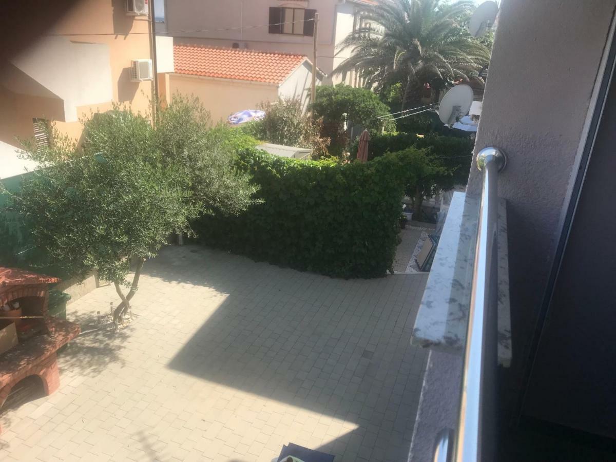 Apartman Petra 1 Vir Exterior foto